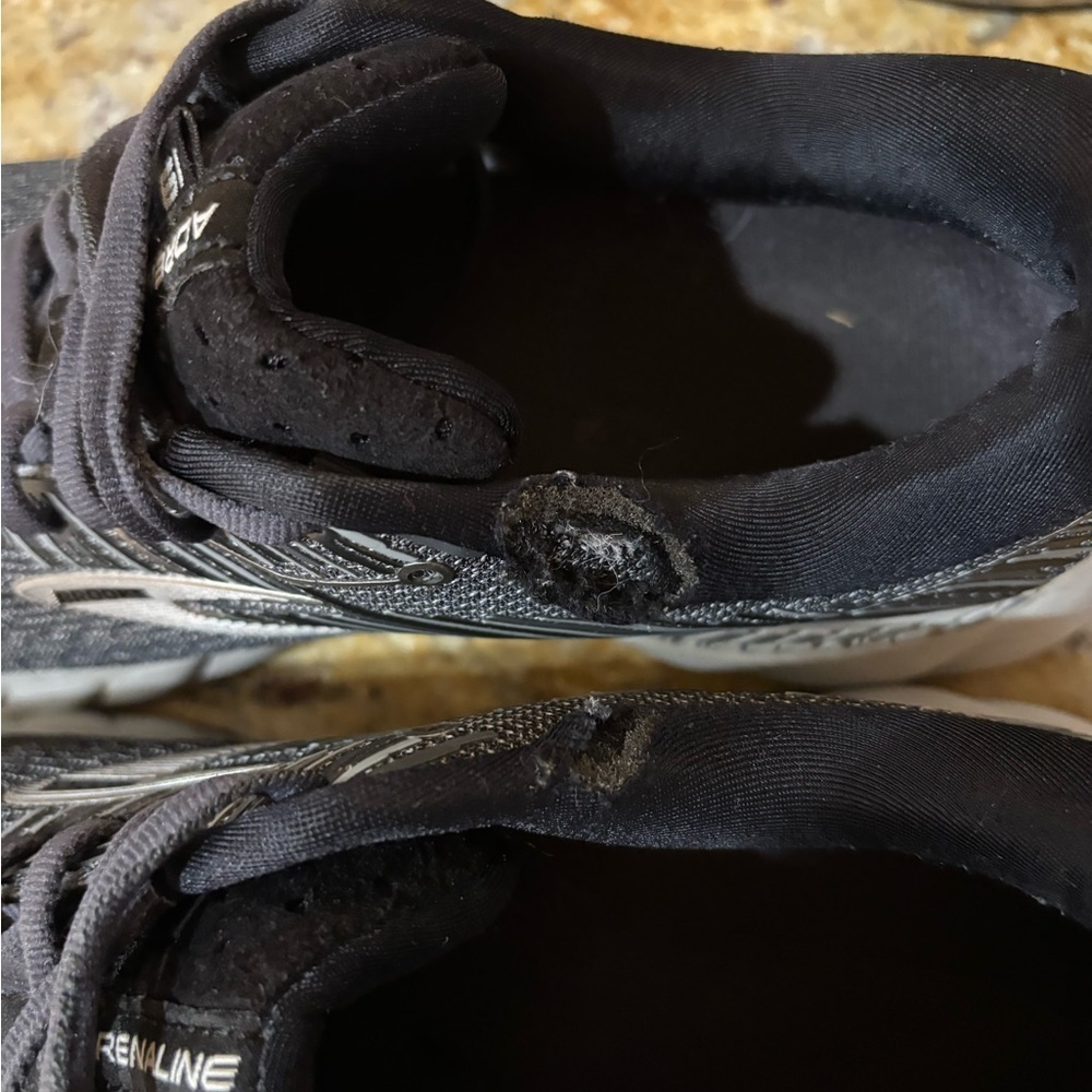 Brooks adrenaline size 8.5 - Picture 4 of 11